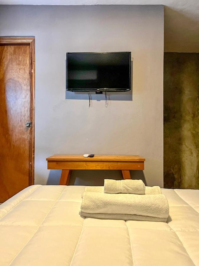Ariche Valladolid Hotel & Hostal Buitenkant foto