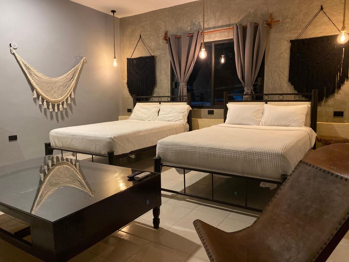 Ariche Valladolid Hotel & Hostal Buitenkant foto