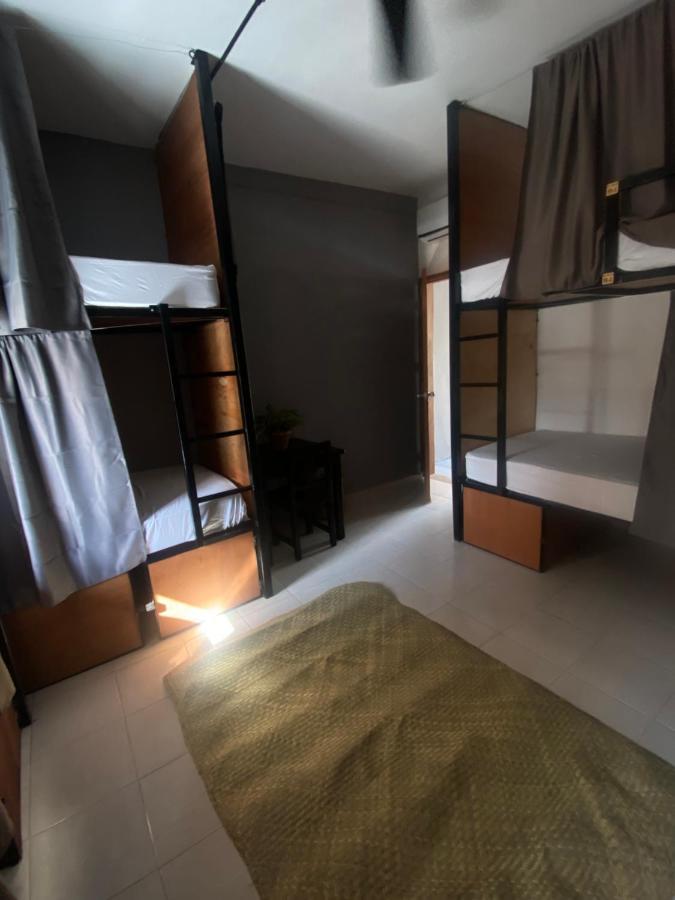 Ariche Valladolid Hotel & Hostal Buitenkant foto